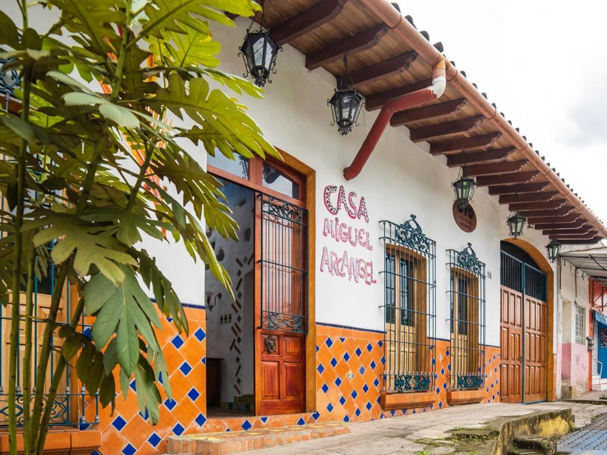 Casa Miguel Arcangel Coatepec  Eksteriør billede
